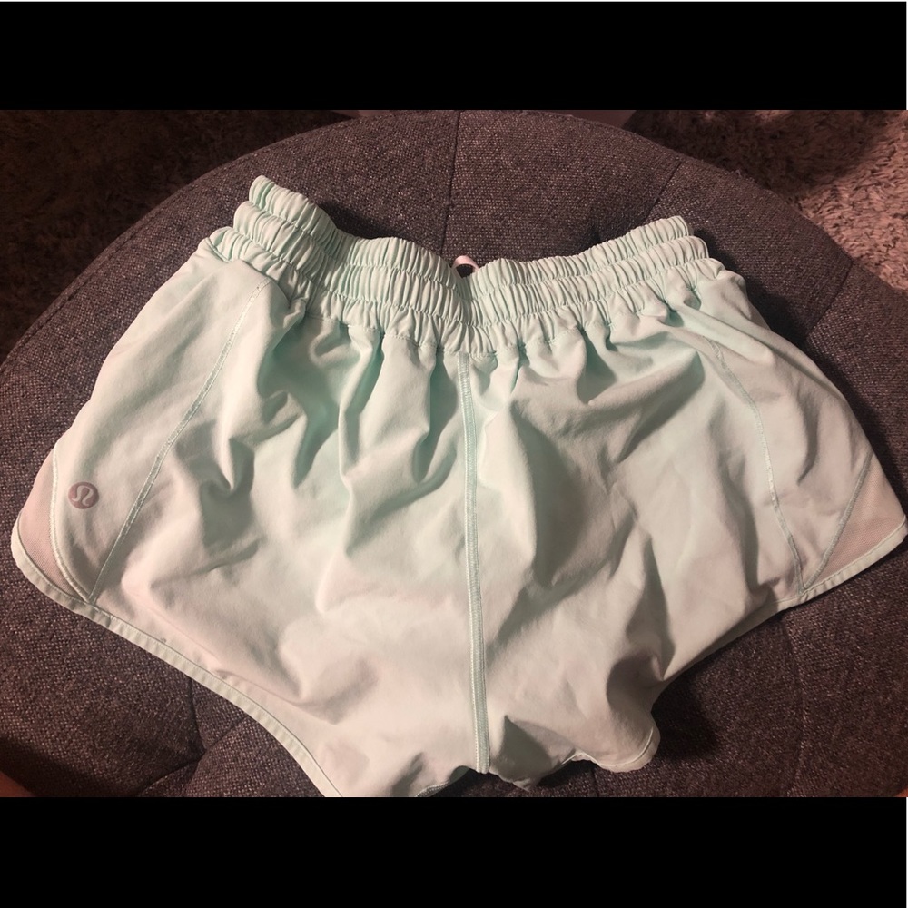 Lululemon mint shorts sz 6
